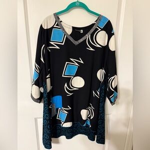 Iguana Black, white and blue  1X Women’s top